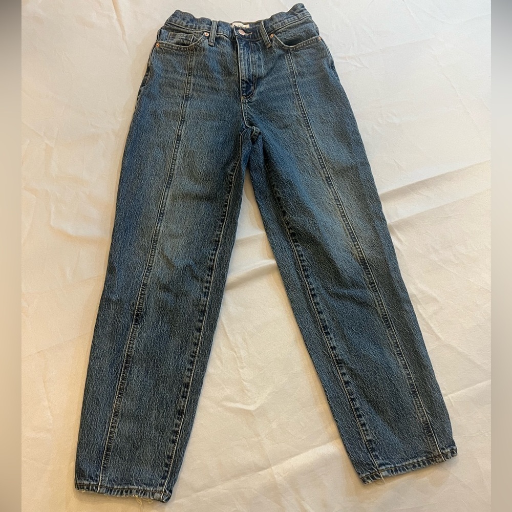 UNIVERSAL THREAD Women’s Vintage Straight Jeans, Size 0/25R